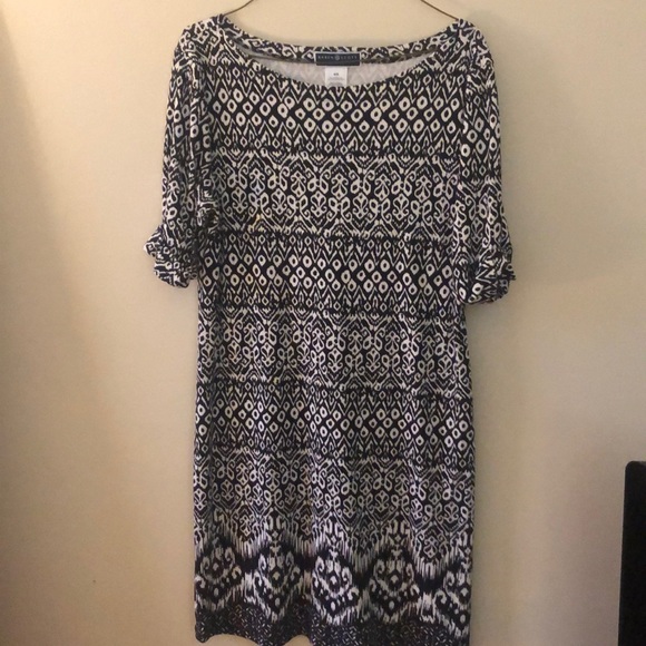 Black and white patterned dress - Picture 1 of 3